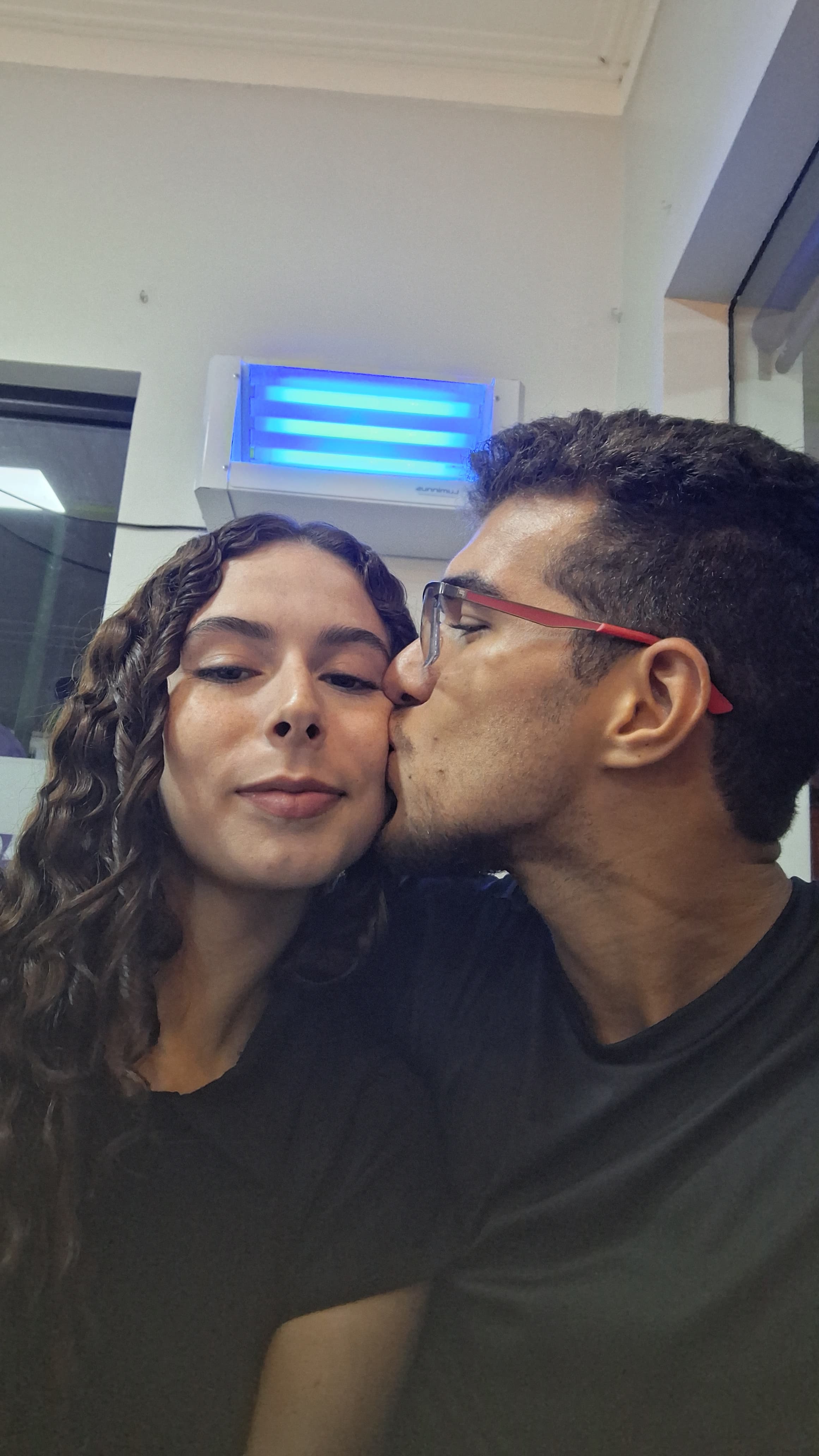 Todo beijo no rosto é um "eu te amo" disfarçado